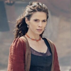 Treasure Island, la série avec Hayley Atwell défie Ridley Scott et arrive avant le film