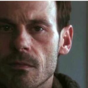 Un homme doit faire un choix dans le film Blood for Dust : se racheter ou continuer sur le chemin sombre ?