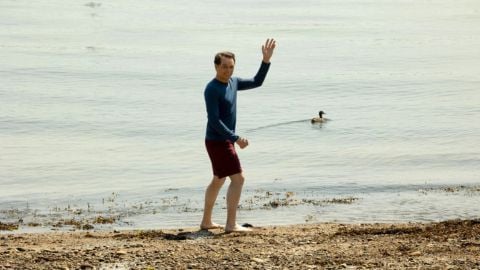 Widow's Bay, comment l'expérience personnelle de Matthew Rhys en mer l'a "sauvé" pendant le tournage