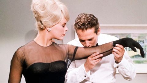 Adieu à Elke Sommer : des débuts inattendus en Italie au succès hollywoodien des années 60