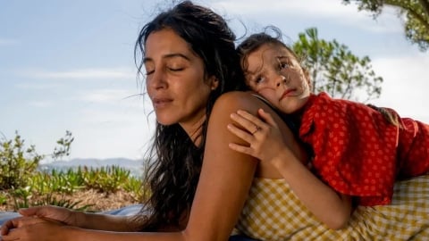 Changer l'eau pour les fleurs : critique du film tiré du livre de Valérie Perrin qui marque le retour de Jean-Pierre Jeunet