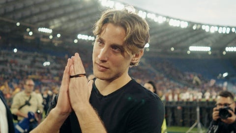 En un clin d'œil, la récupération d'Edoardo Bove : entretien vidéo avec le footballeur et le réalisateur