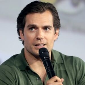Highlander : Henry Cavill parle de l'entraînement physique très dur qu'il a suivi, notamment au sabre et aux arts martiaux