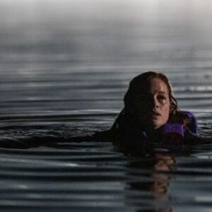 Le slasher court sur la rivière : voici le trailer de River, la nouvelle horreur de Blumhouse